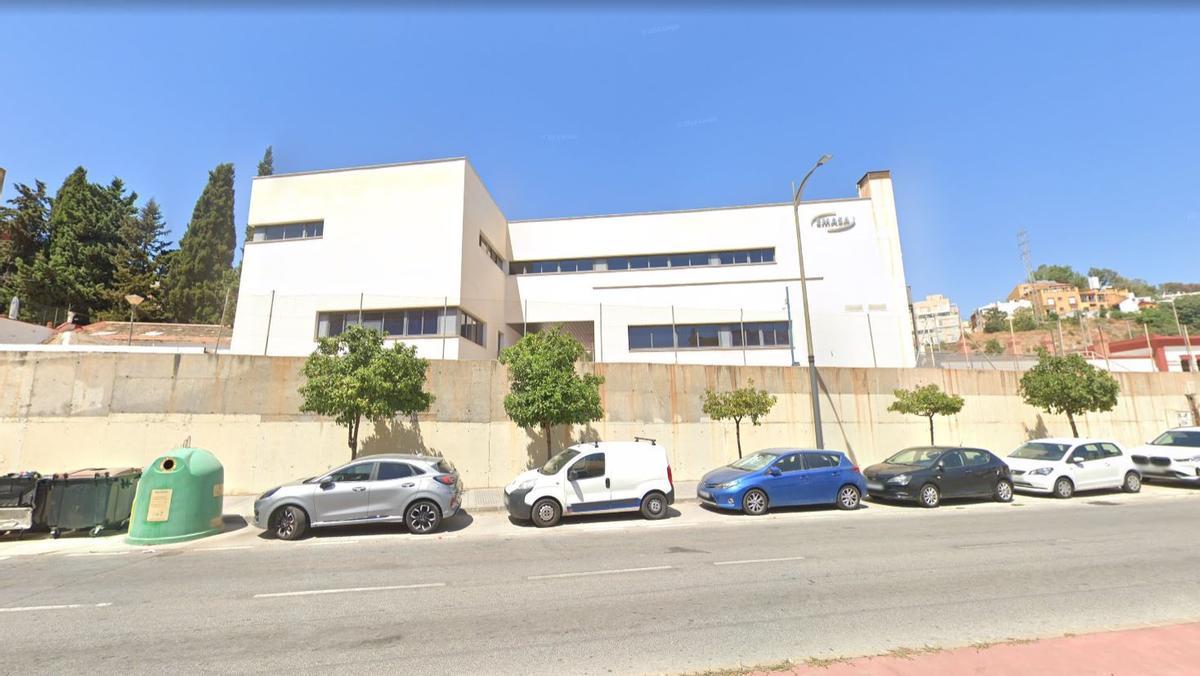 Edificio de Emasa en Camino del Colmenar.