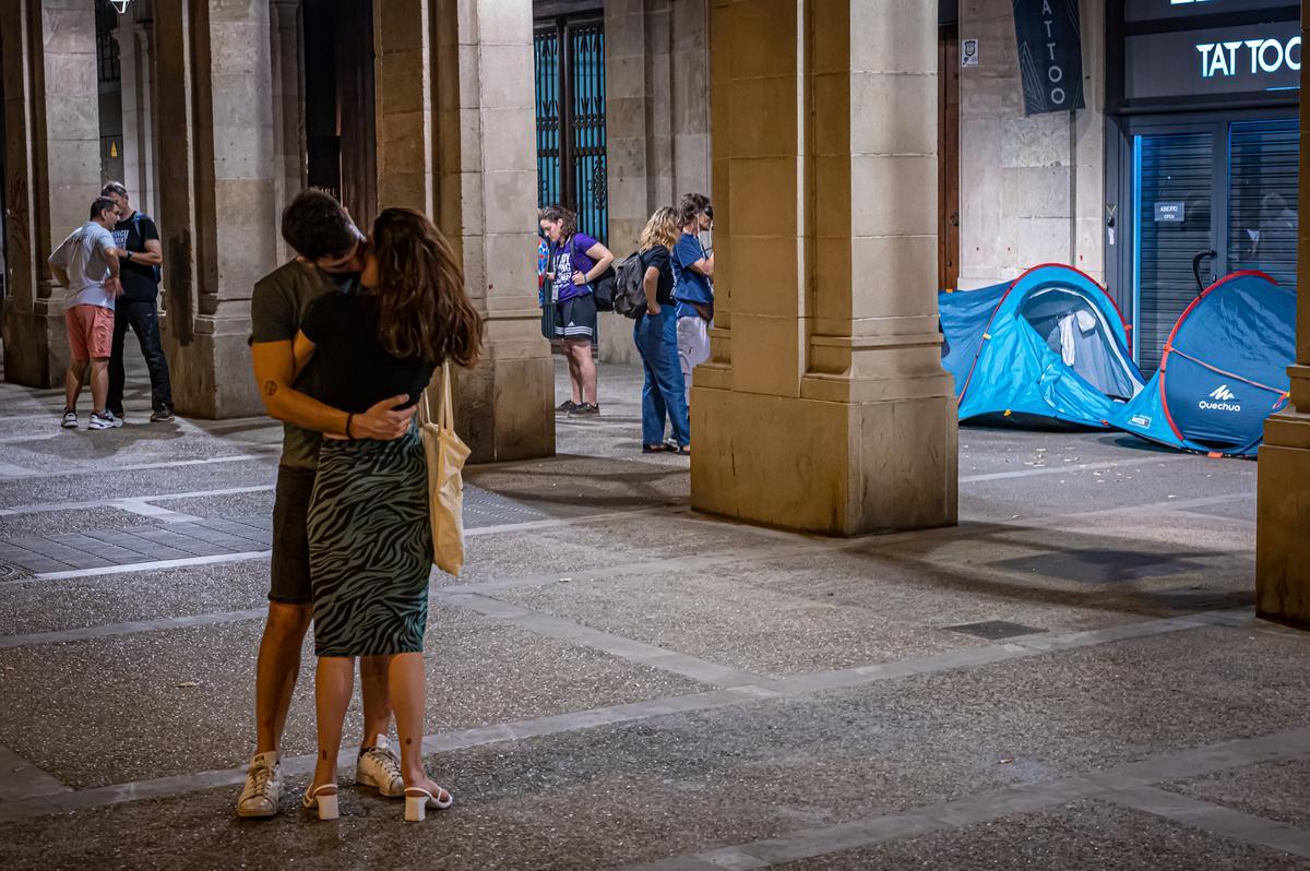 Arrels recuenta a las personas durmiendo en la calle en Barcelona