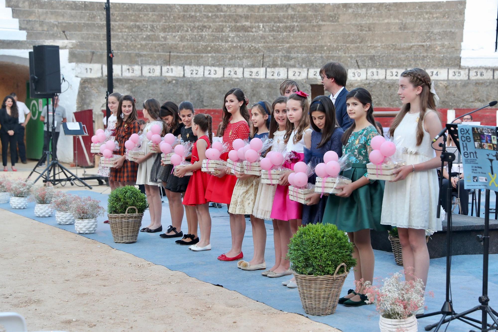 Bocairent recibe a Nerea y la corte a los sones de "Nerea"