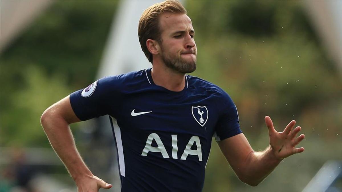 Harry Kane en un encuentro con el Tottenham