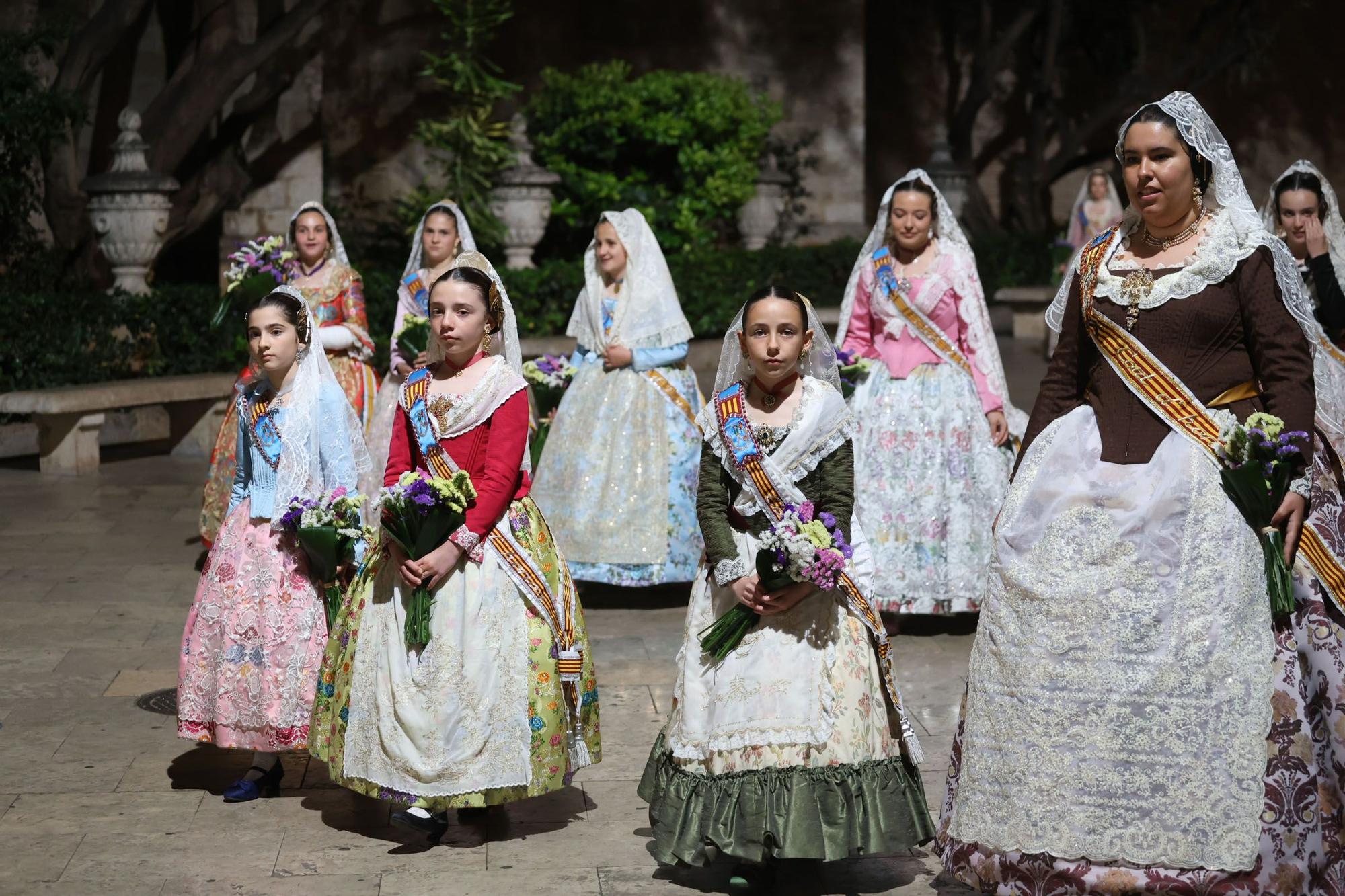 Búscate en el primer día de la Ofrenda en la calle San Vicente entre las 22 y las 23 horas