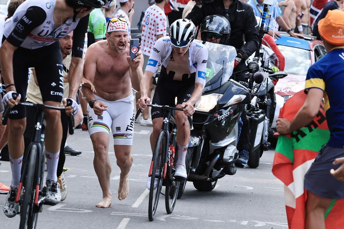 Pogacar muerto de calor en el Tour de Francia