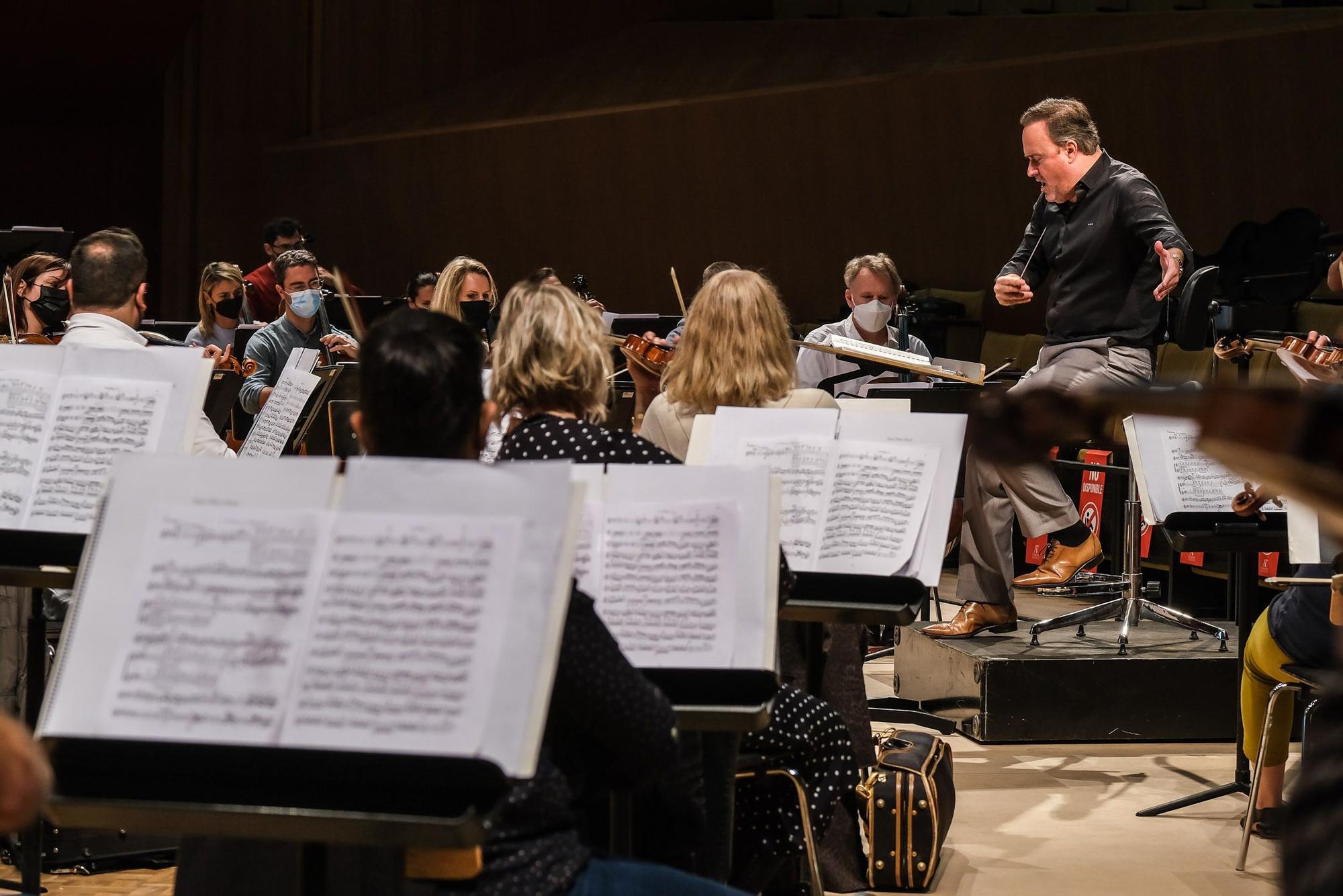 Presentación de los conciertos de la Orquesta Filarmónica de Gran Canaria en el Festival de Música de Canarias