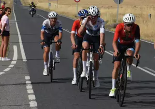 Triunfo del murciano José María Pina en la etapa final de la Vuelta a Ávila