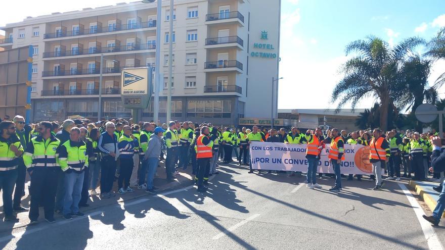 Trabajadores de Acerinox en la manifestación de Algeciras.