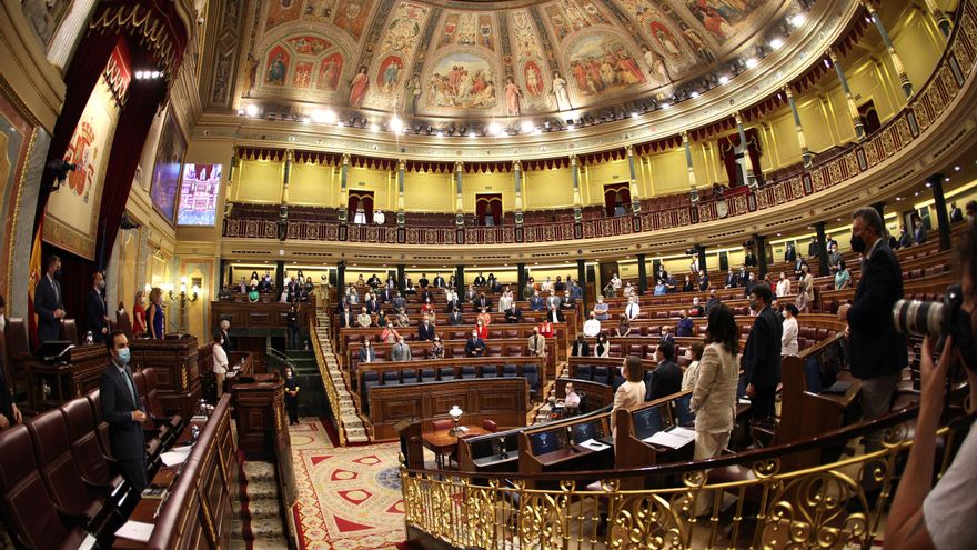 Las 6 claves del nuevo reglamento del Congreso para defender a los periodistas de los agitadores ultras