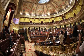 Las 6 claves del nuevo reglamento del Congreso para defender a los periodistas de los agitadores ultras