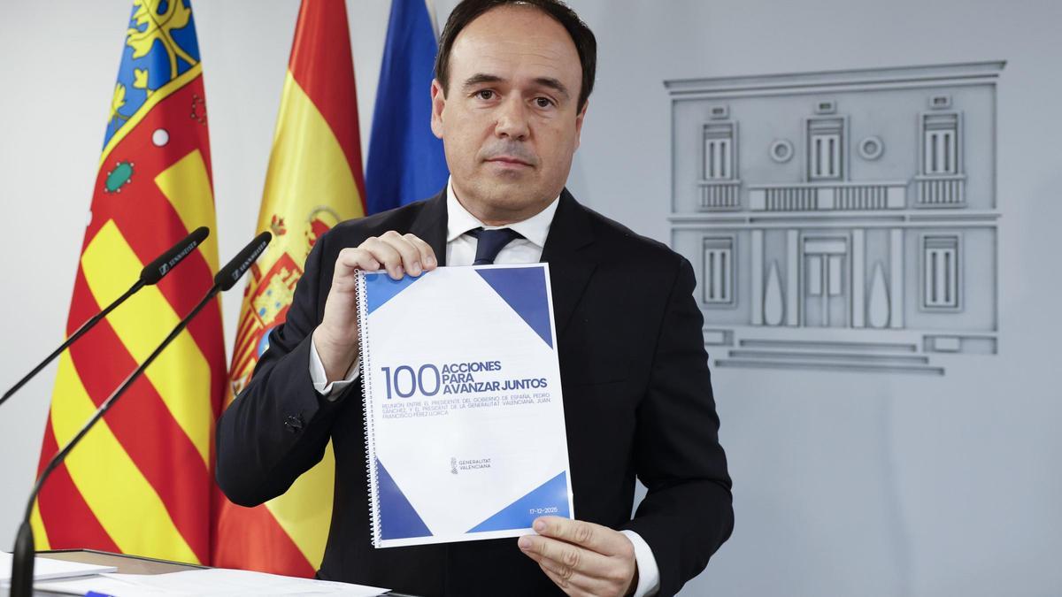 Pérez Llorca, en la sala de prensa de la Moncloa.