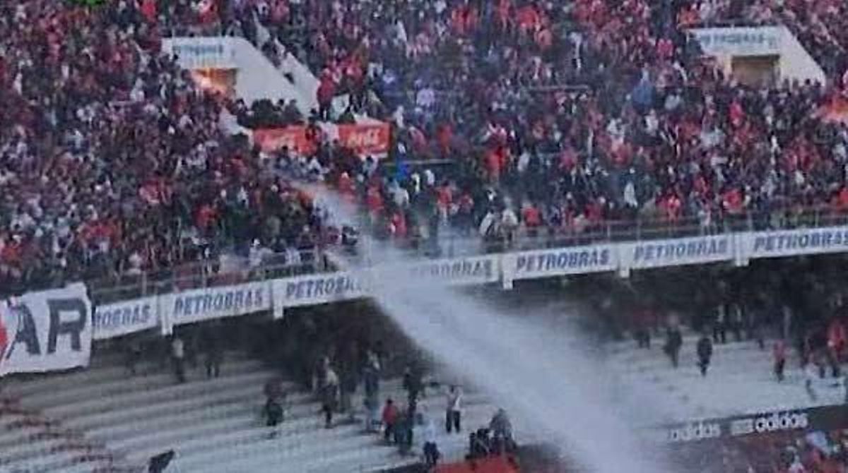 Més de 70 ferits en els incidents registrats després del descens del River Plate a segona.