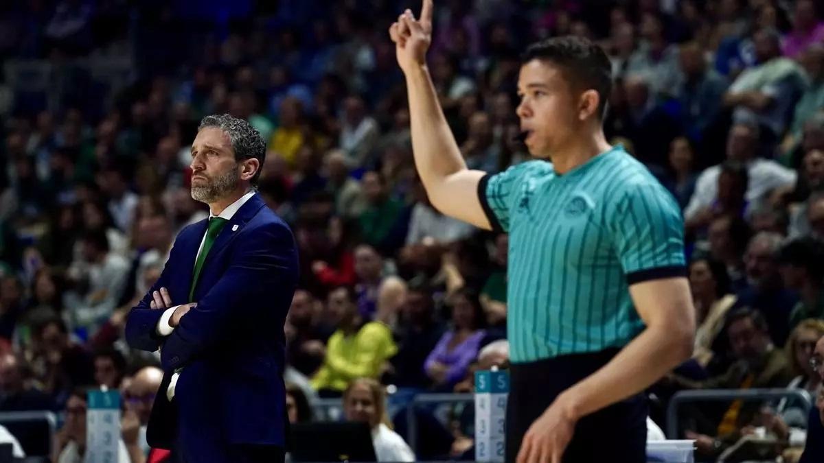 El árbitro Julio Anaya es uno de los elegidos para la Final Four de la BCL.