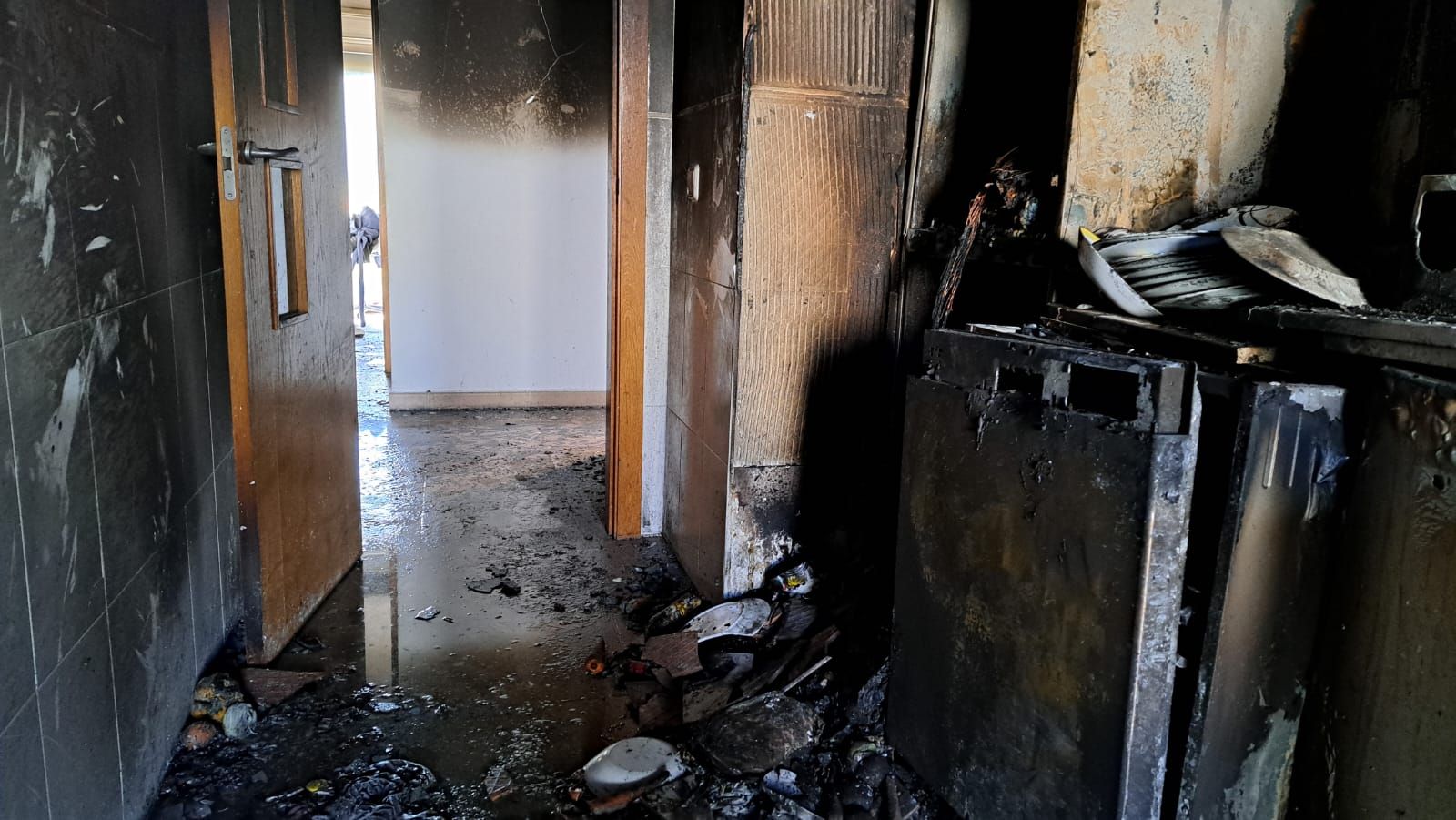 Arde una casa en Ibiza al incendiarse la cocina cuando sus inquilinos dormían