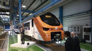 La empresa Alstom presenta en su planta de Santa Perpetua los nuevos trenes de Rodalies con la presencia del ministro Óscar Puente, el president Salvador Illa y el presidente de Alstom España y Portugal, Leopoldo Maestu, en enero del año pasado.