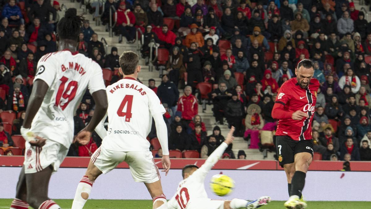 Encuentro entre el Mallorca y el Sevilla en Son Moix