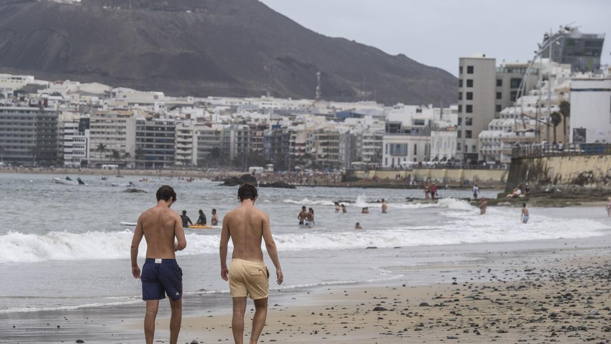 La Aemet avisa de un cambio de tiempo en Canarias hoy domingo: bajan las temperaturas y se retira la calima