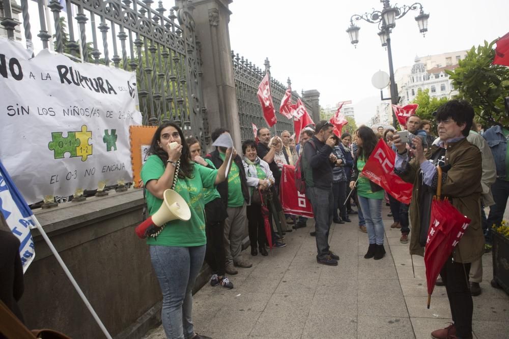 Concentración en favor de la escuela de 0 a 3 años