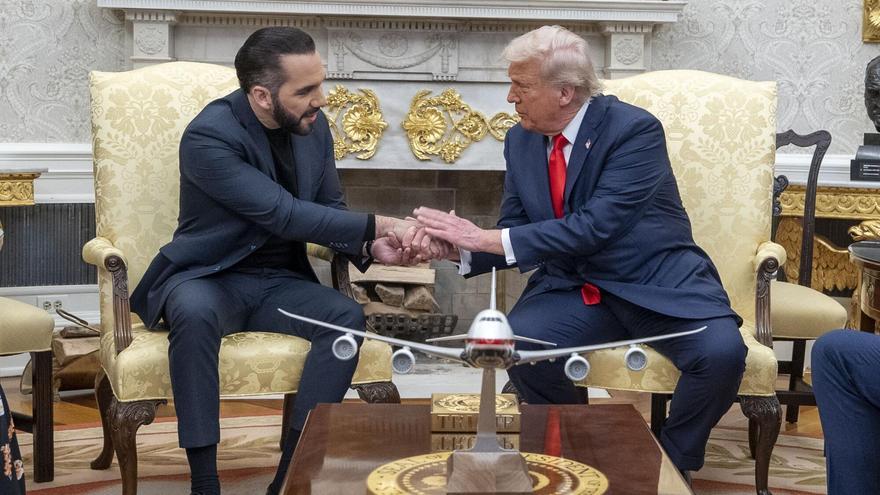 El presidente salvadoreño, Nayib Bukele, y su homólogo estadounidense, Donald Trump.