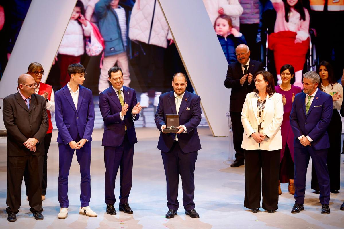 Día de Andalucía 28 de Febrero. Medallas de Andalucía 2026. Junta de Andalucía. Teatro de la Maestranza de Sevilla. A LOS VALORES HUMANOS, LA SOLIDARIDAD Y LA CONCORDIA , Pueblo de Adamuz