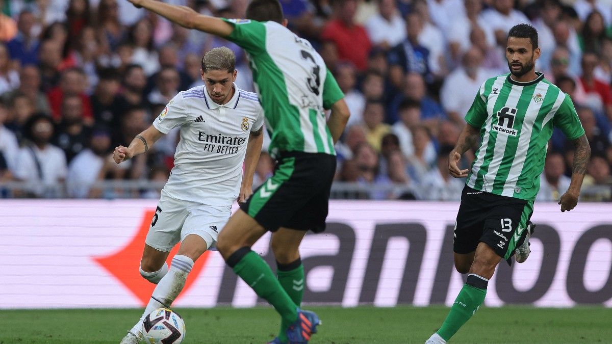 Valverde, en una acción contra el Betis