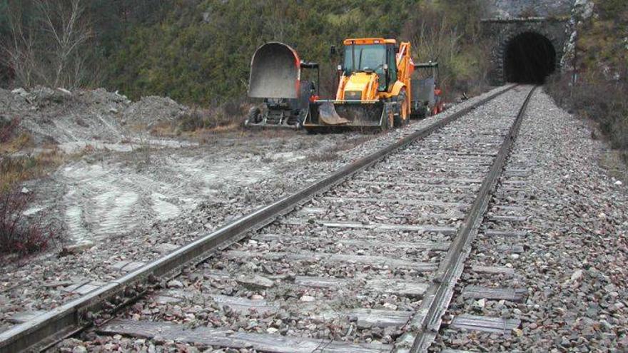 Un tramo del Canfranc se mejorará usando material de segunda mano