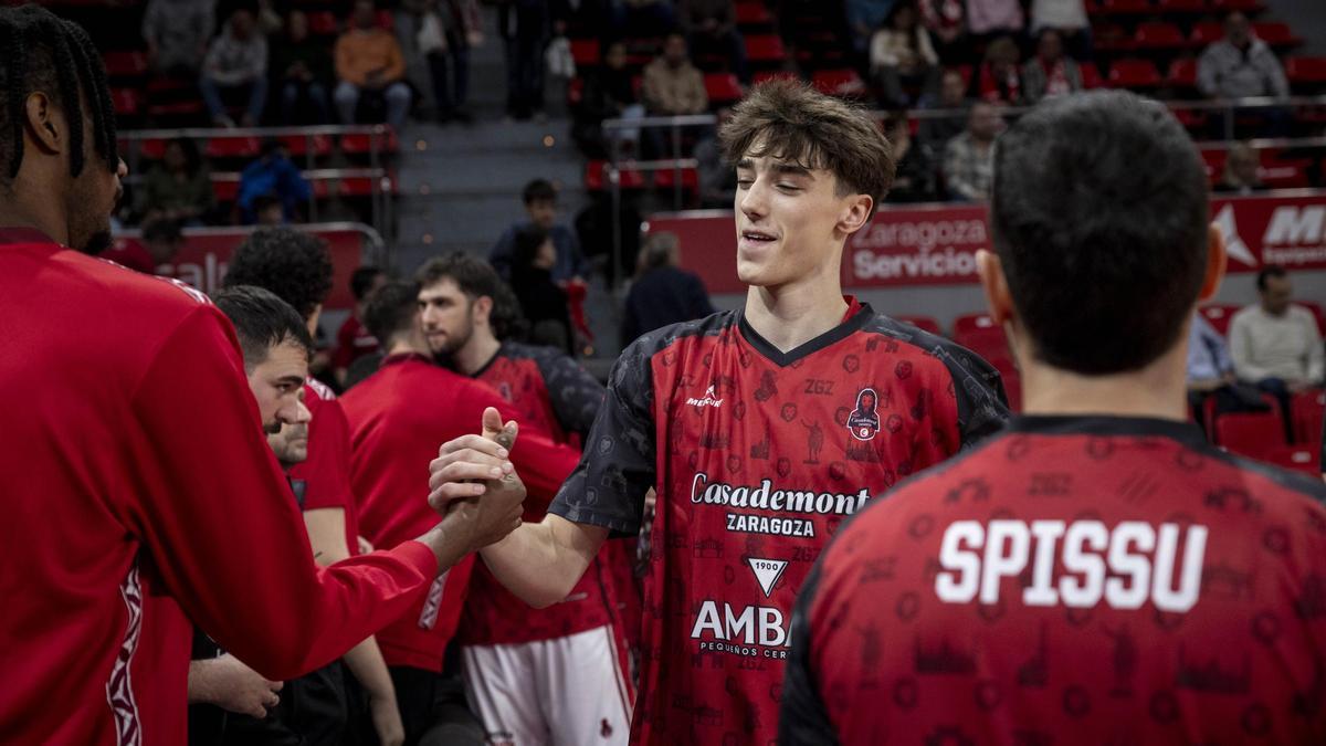 Lukic, en la presentación de los jugadores del Casademont antes del partido ante el Anorthosis.
