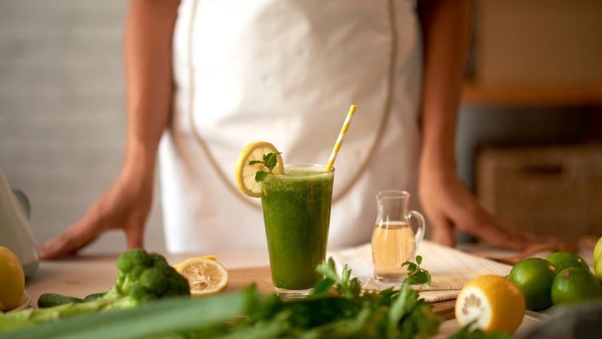 Transforma tu cuerpo con estos 5 deliciosos jugos verdes para adelgazar