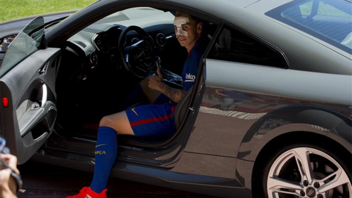 Audi, patrocinador oficial del Barça, regaló a Digne un coche