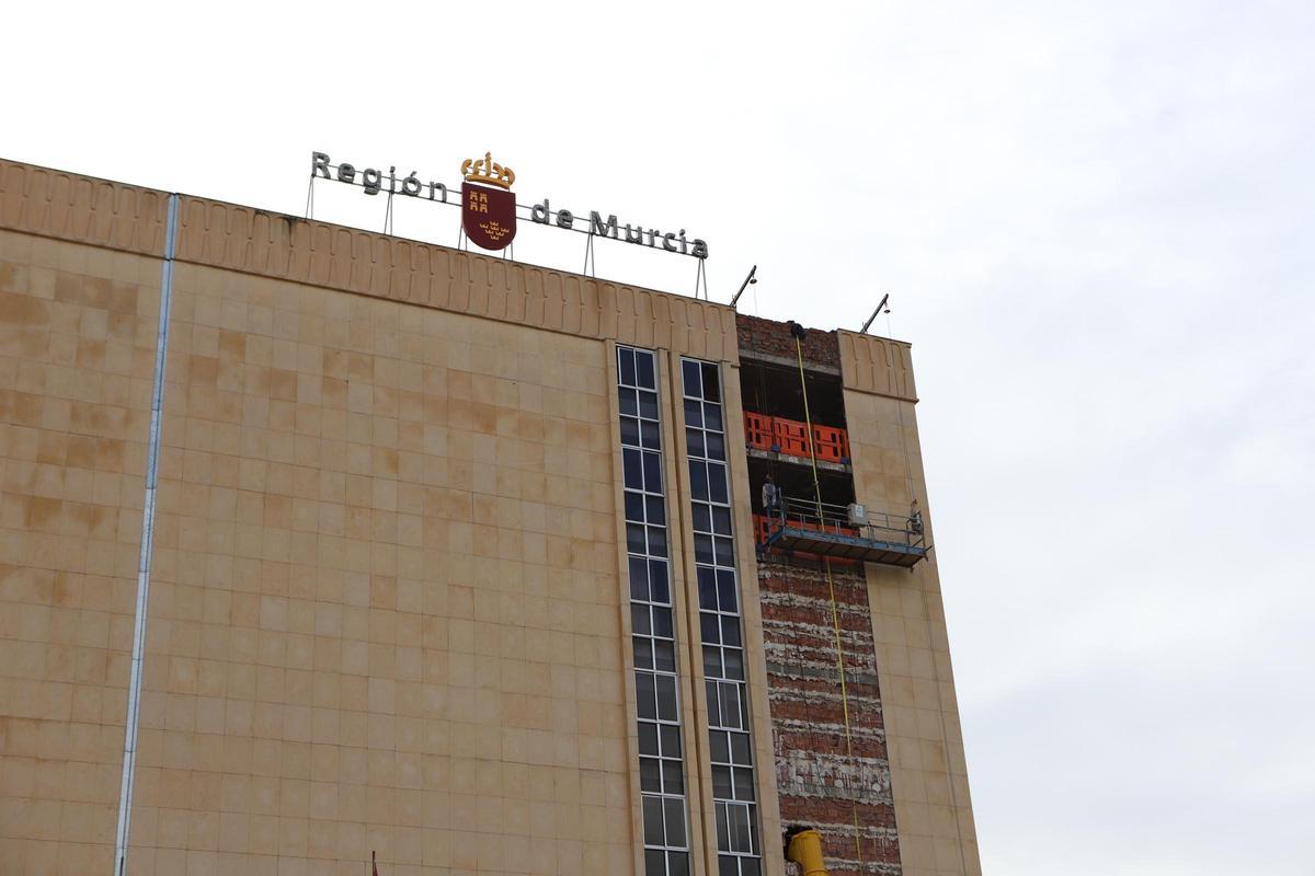 Los ascensores se añadirán a la fachada del edificio.