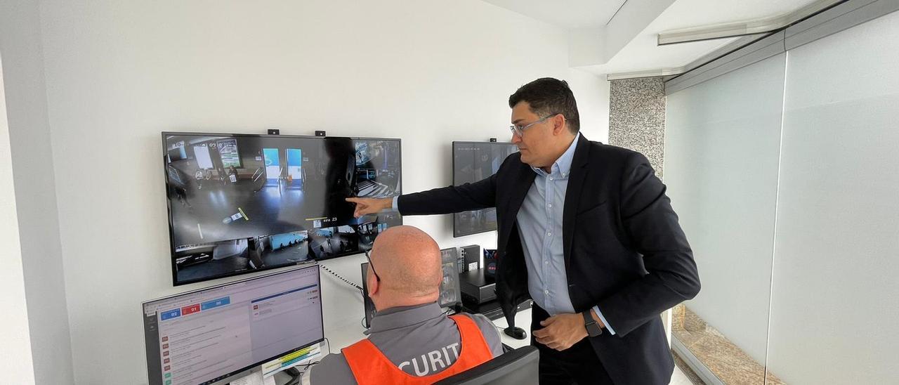 La seguridad de las estaciones de guaguas de Gran Canaria se refuerza con  160 cámaras de videovigilancia - La Provincia