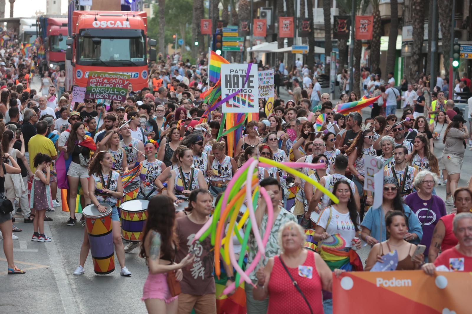 Así ha sido la manifestación LGTBI en Alicante