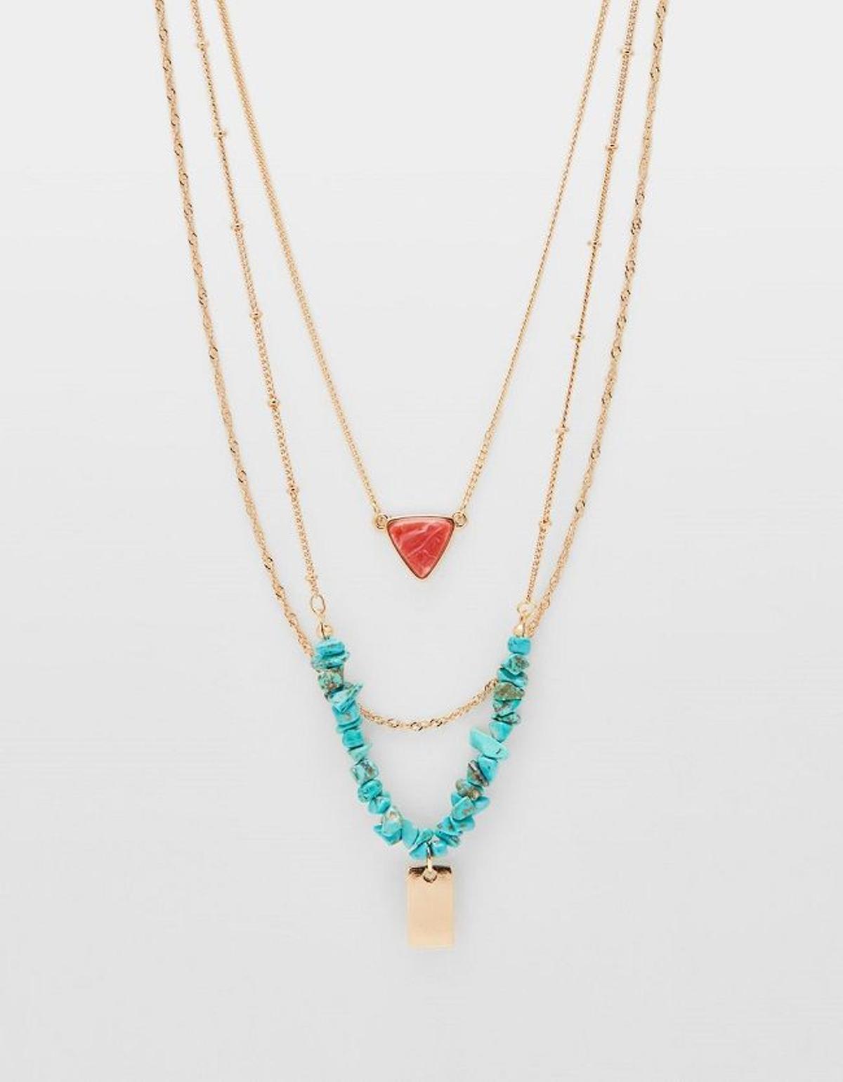 El set de collares con piedras, de Bershka