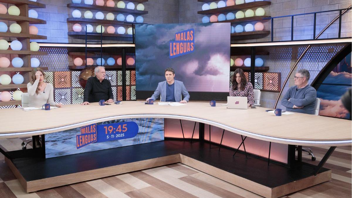 Así es el nuevo programa de televisión que está arrasando en Murcia risas y críticas a medios de comunicación y redes sociales por los bulos