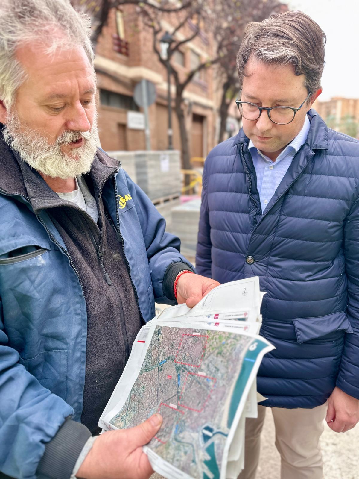 Juan Giner visita los trabajos que se llevan a cabo en Benimaclet.