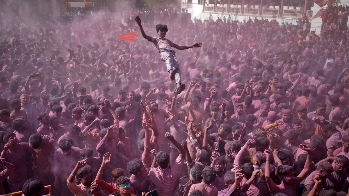 Celebraciones del festival Holi en Salangpur, en el estado indio de Gujarat.