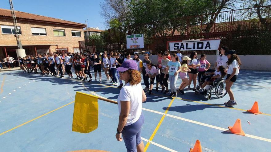 El Colegio San Félix celebra la sexta edición de su carrera solidaria