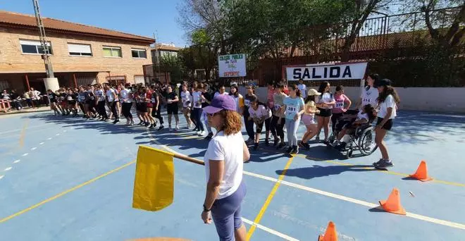 El Colegio San Félix celebra la sexta edición de su carrera solidaria