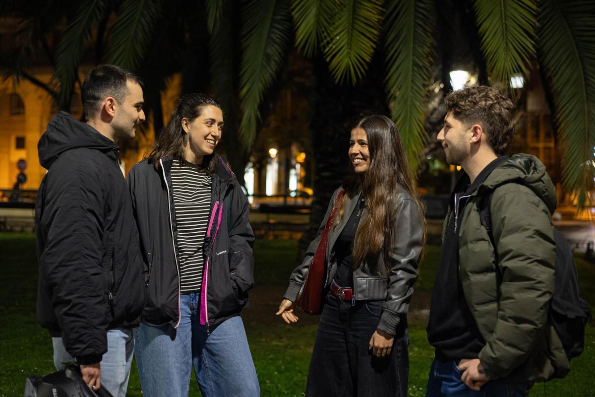 Pablo, Lucía, Blanca y Ángel, en la Universidad de Zaragoza.