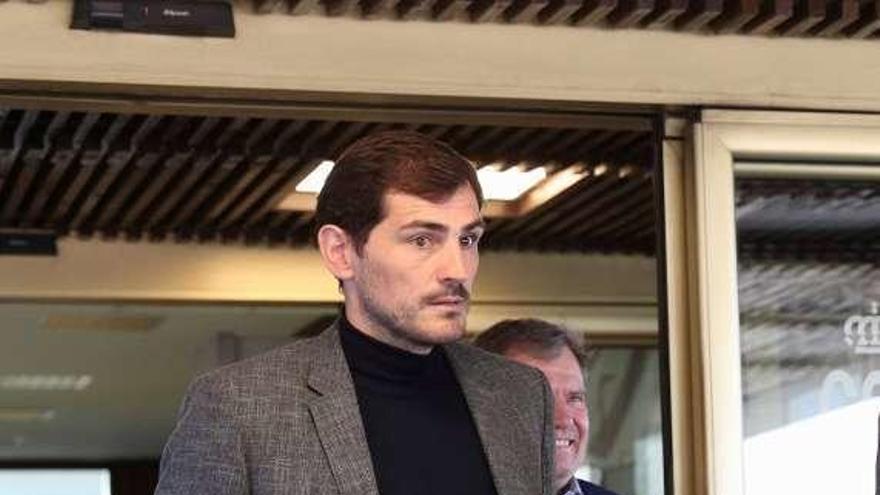 Iker Casillas, ayer, a la salida de su reunión con Irene Lozano.