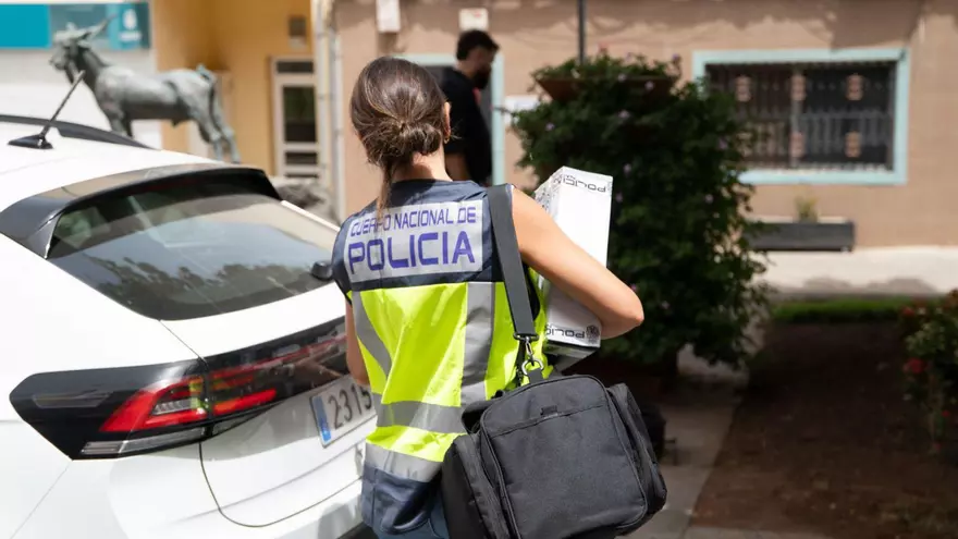 La Policía indaga en el entorno de la concejala Fuerteventura Avanza, Peña Armas