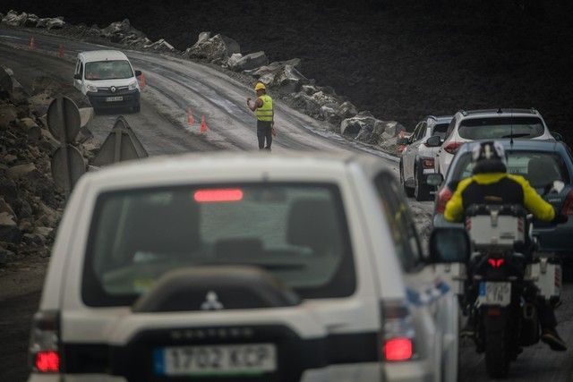 Carreteras por las coladas de lava de La Palma