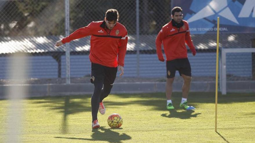 El técnico cita a veinte jugadores y Cabrera se queda en Zaragoza