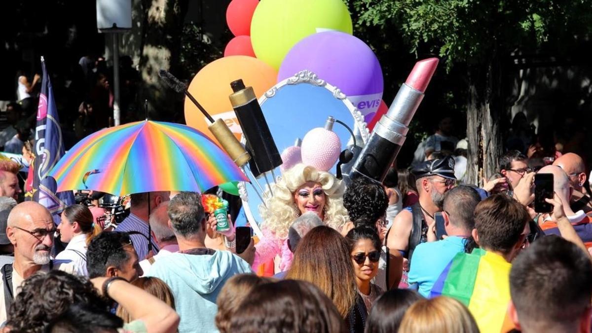 Manifestantes en la marcha del World Pride 2017, en Madrid.