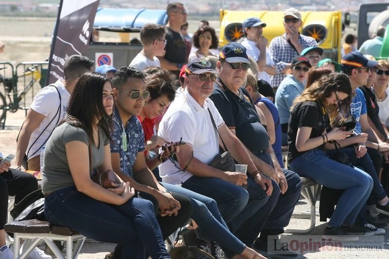 Exhibición de paracaidismo en la Base Aérea de Alcantarilla