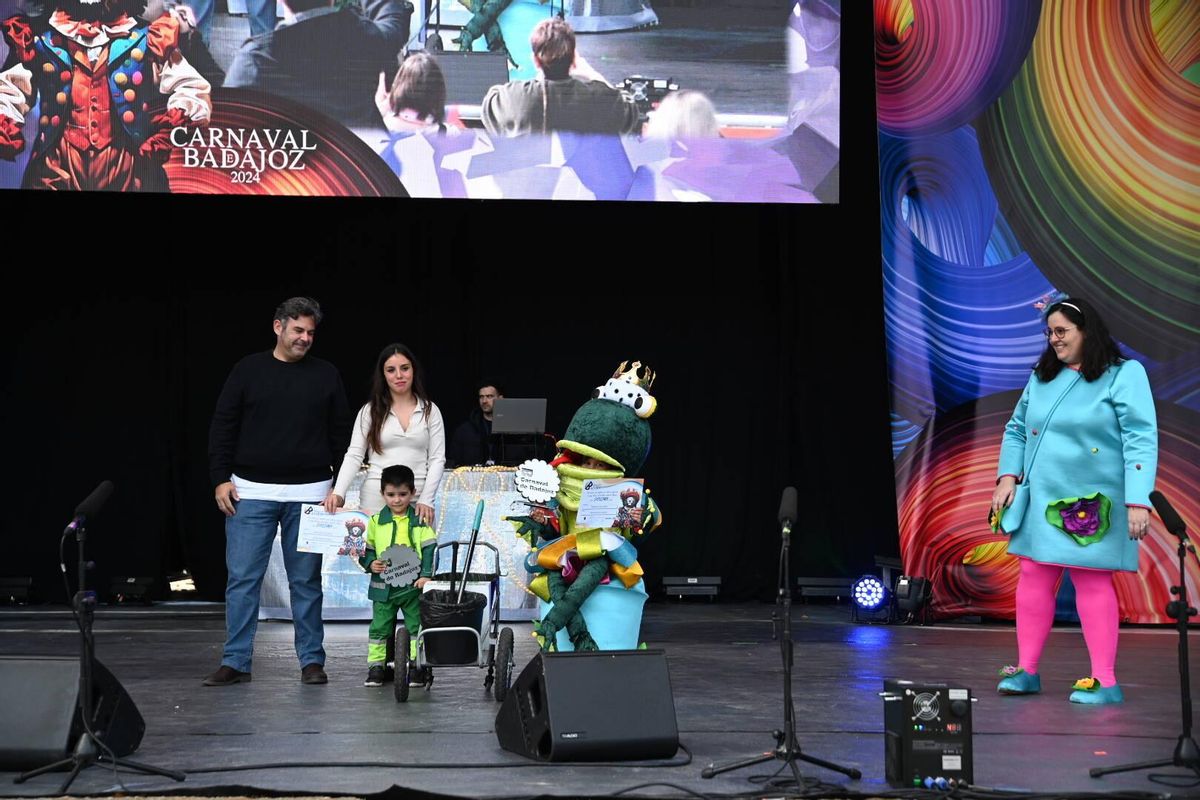 El premio al mejor disfraz infantil individual.