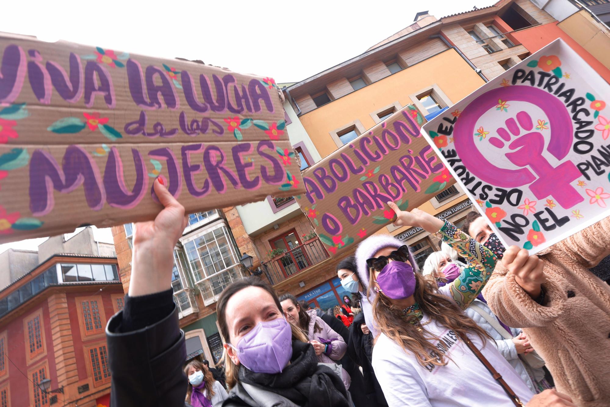 EN IMÁGENES: Así se vivió el Día de la Mujer (8M) en Oviedo