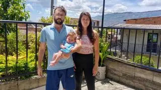 "Costaba mantenerse en pie, era como si hubiesen cogido el edificio y lo estuviesen zarandeando", asegura el militar avilesino Diego Ron, testigo del terremoto de Colombia en Cali