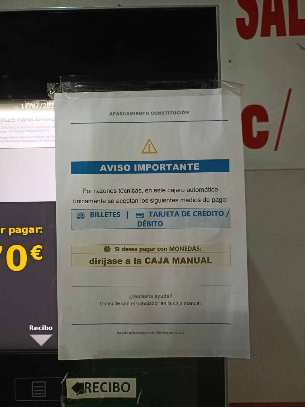 Quejas por el estado del parking de la Plaza de la Constitución (Zamora)