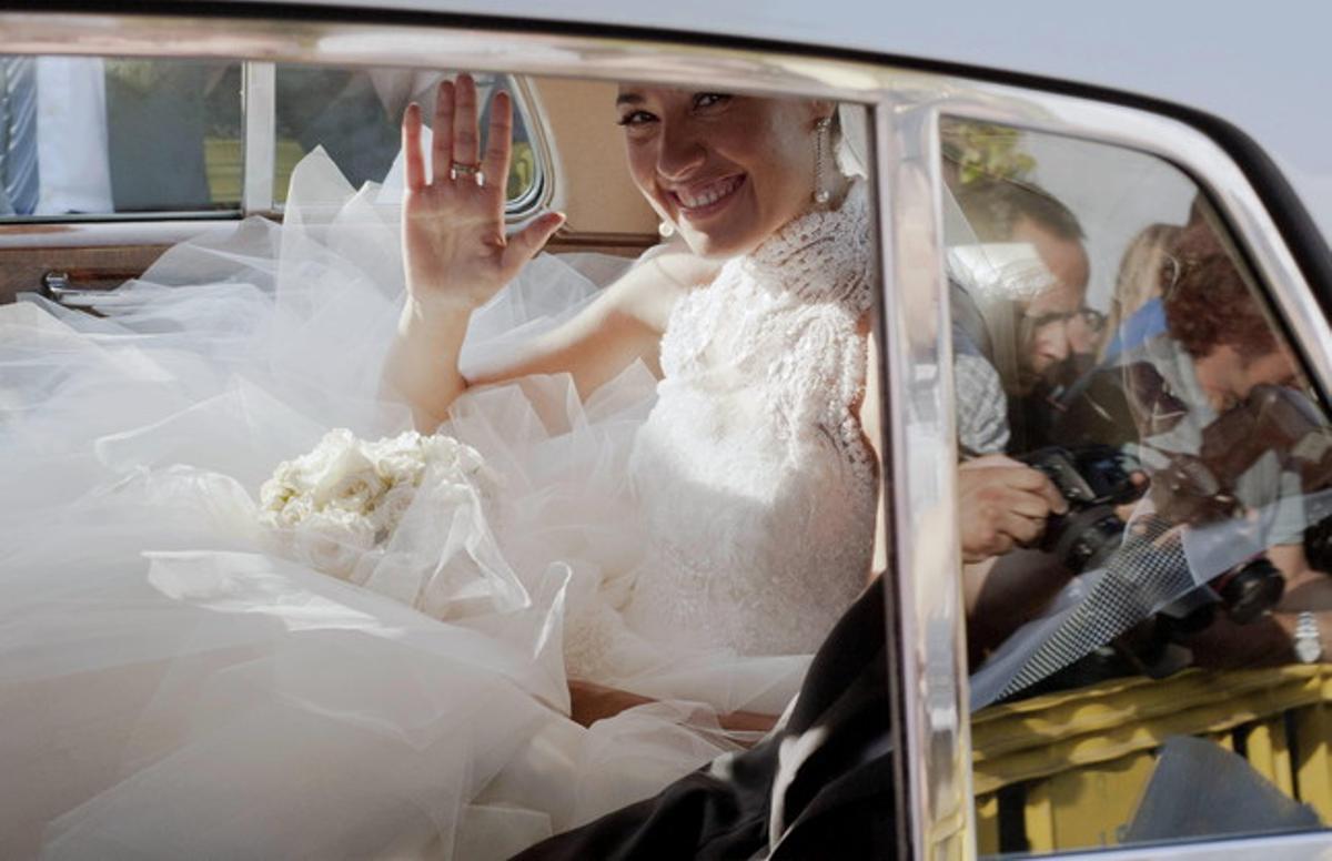 Nuria Cunillera, a su llegada a la ceremonia de su boda con el jugador del F.C. Barcelona Xavi Hernández.