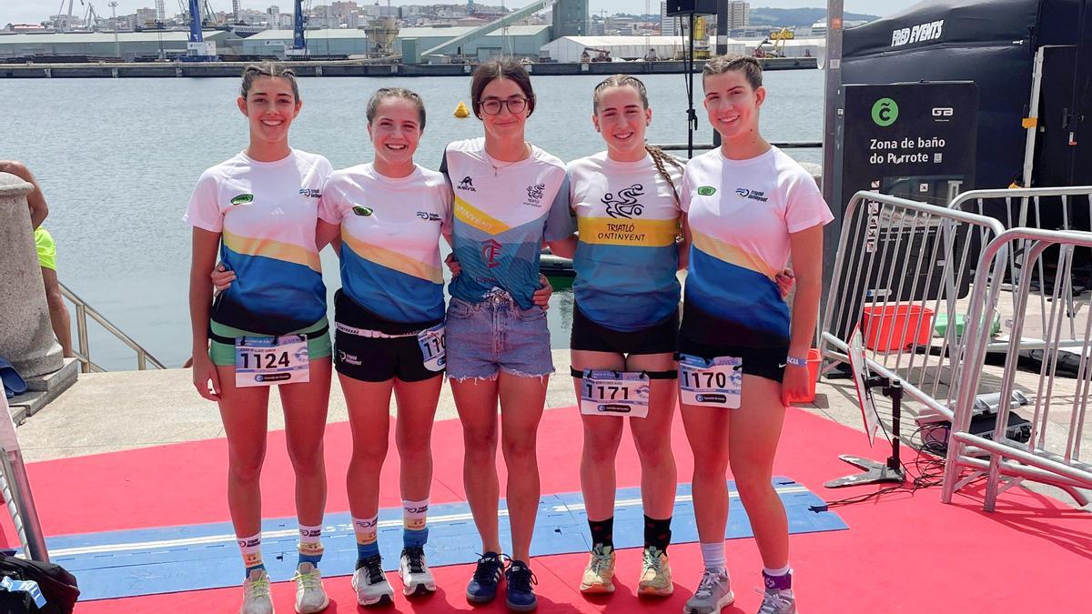 Deportistas del Triatló Ontinyent en el Campeonato de España en La Coruña.