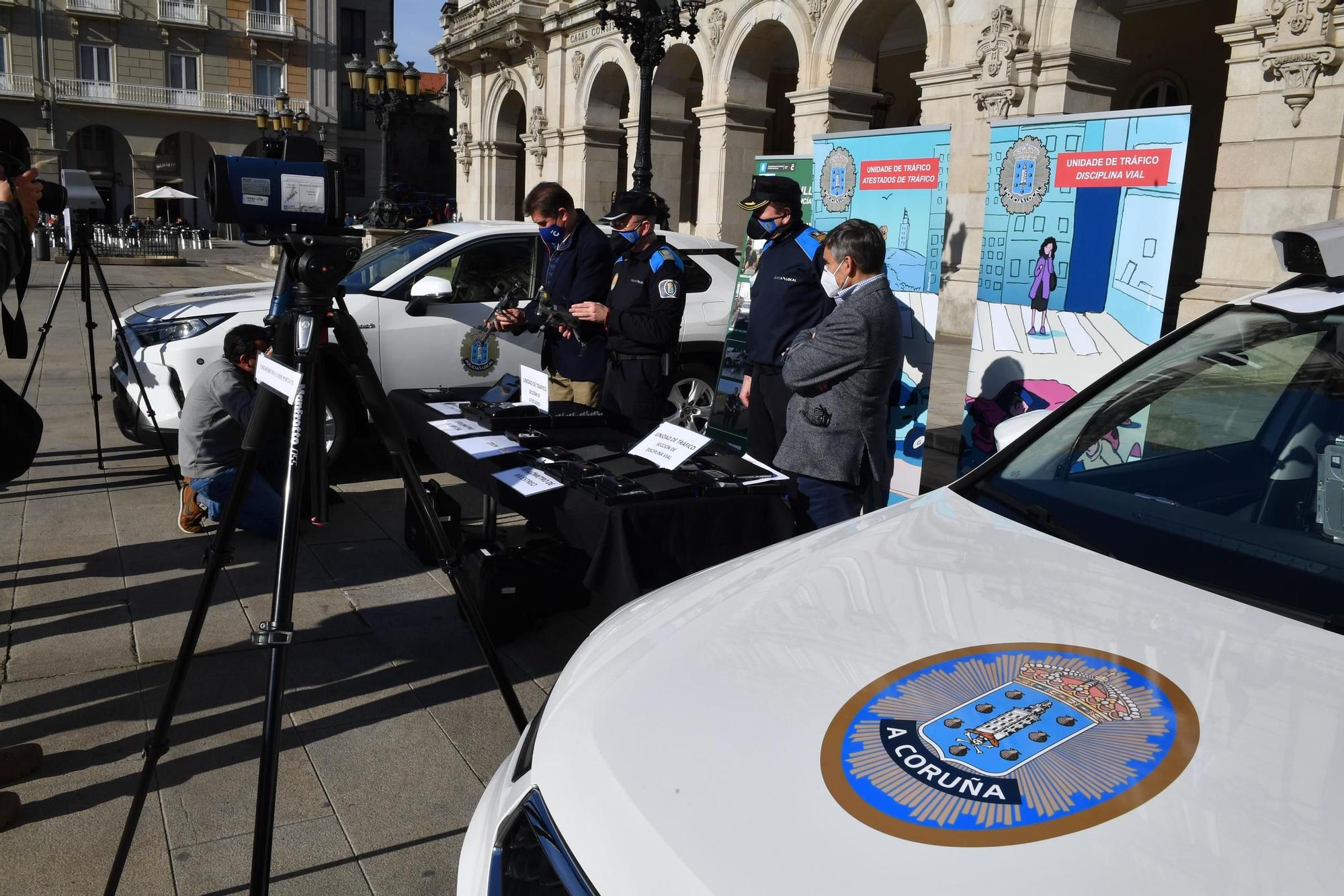 Presentación del nuevo equipamiento de la Policía Local