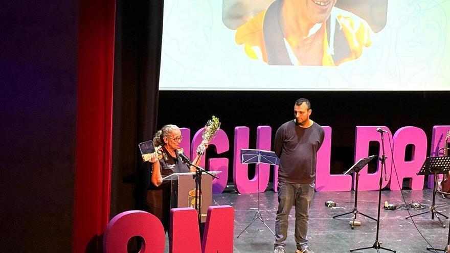 Adoración González Gómez, subjefa de Protección Civil, premiada en Navalmoral por su liderazgo y compromiso con la ciudadanía